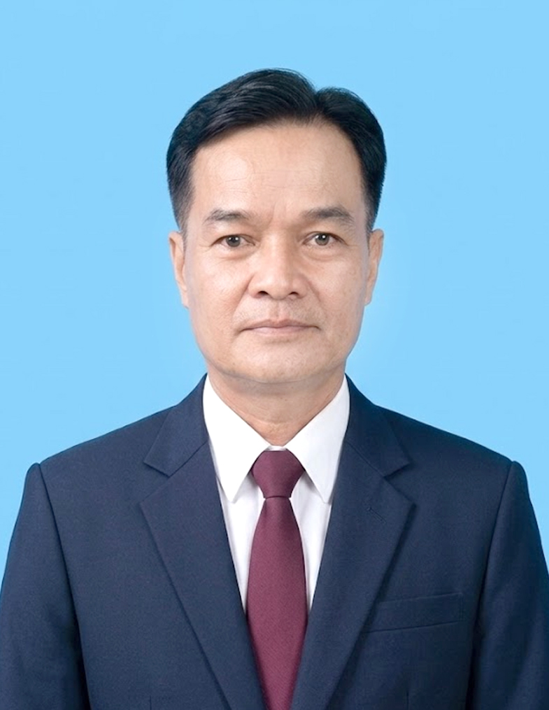 นายศักดิ์สิทธิ์  จันทร์แสน
